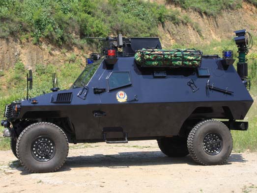 （for police use）"野狼"（armored vehicle）�纫��D